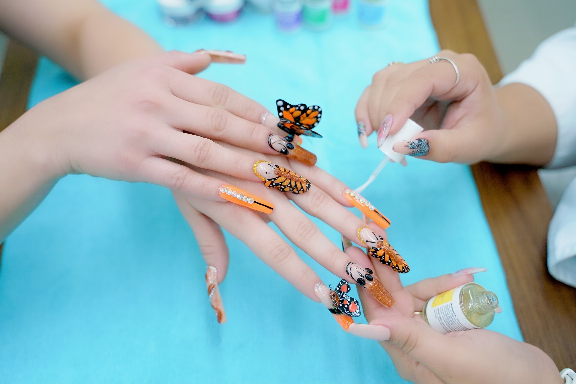 Escuela de Tecnología de Uñas en Miami y Hialeah, Fl Celebrity